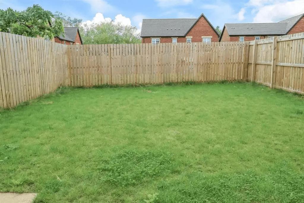 3 Bed Home In Peaceful Village Darlington Middleton One Row Exteriör bild
