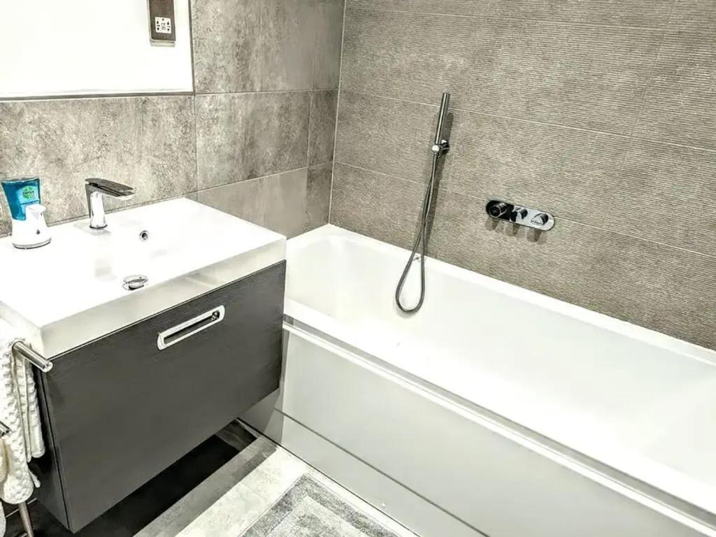 3 Bed Home In Peaceful Village Darlington Middleton One Row Exteriör bild
